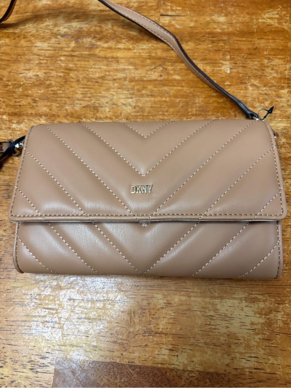 DKNY Tan Quilted Chevron Crossbody Bag - Picture 3 of 7